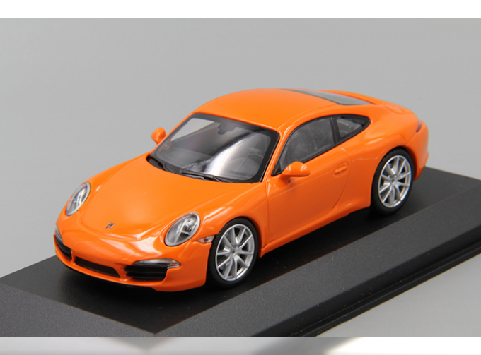 PORSCHE 911 S (2012), orange