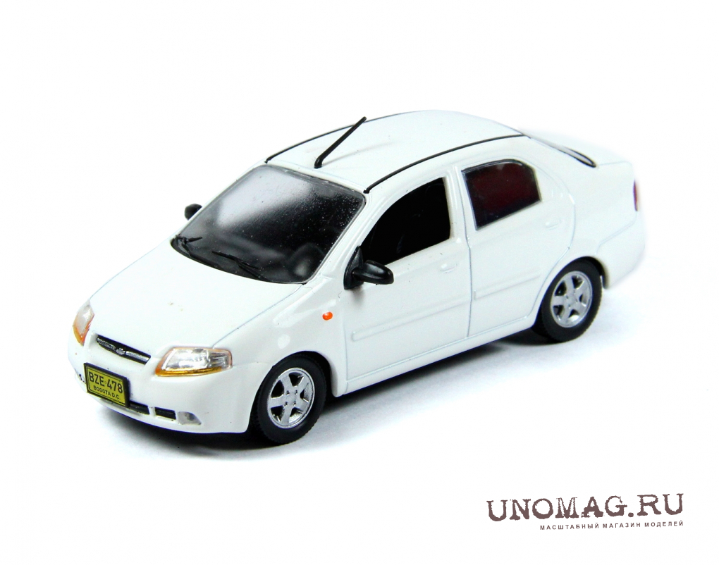 CHEVROLET Aveo Sedan T200 (2003), white