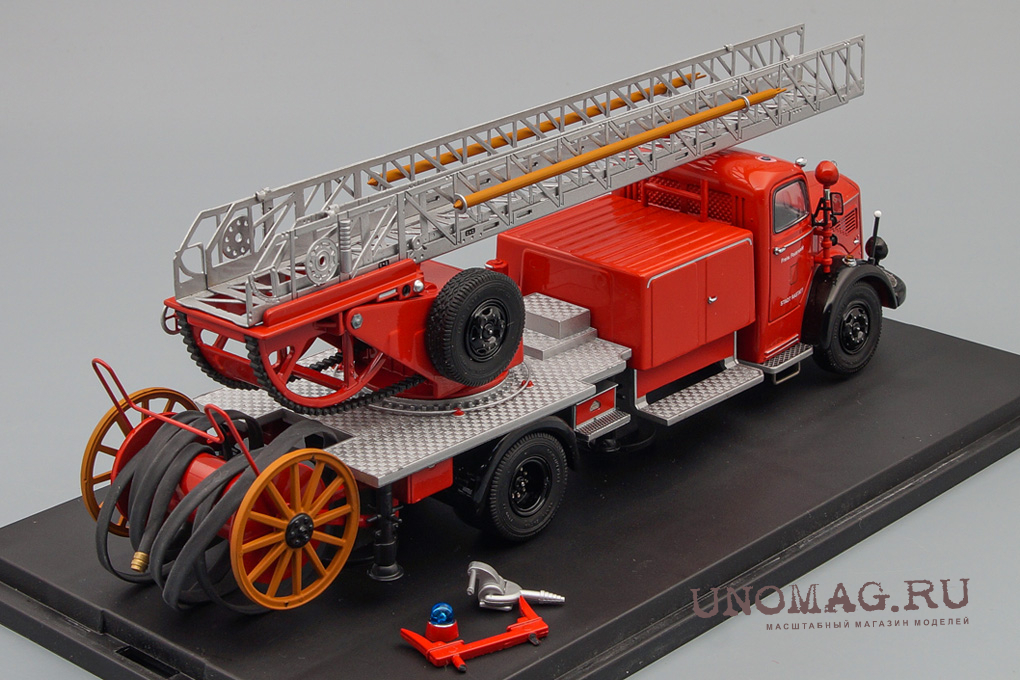 Schuco 1/43 Mercedes-Benz L6600 Feuerwehr Mit Kran - 03101, Neuf