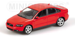 VOLVO S40 (2003), red