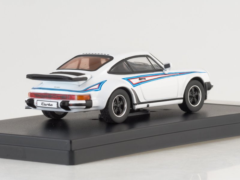 PORSCHE 911 930 TURBO MARTINI DESIGN 1976 WHITE MINICHAMPS 943069005 1:43 PORSCHE 911 930 TURBO MARTINI DESIGN 1976 WHITE MINICHAMPS 943069005 1:43