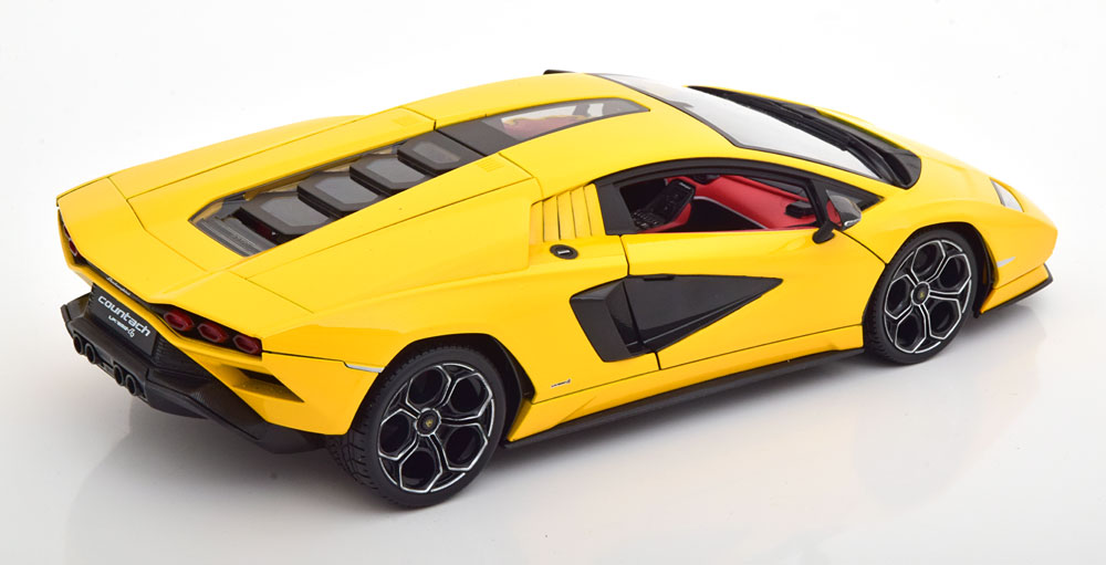 Lamborghini Countach Р¶РµР»С‚С‹Р№