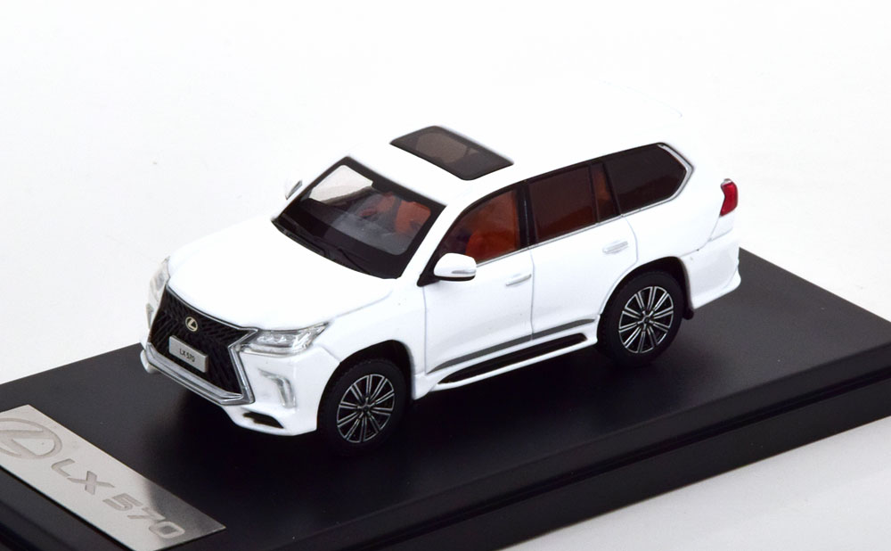 LEXUS LX570, white